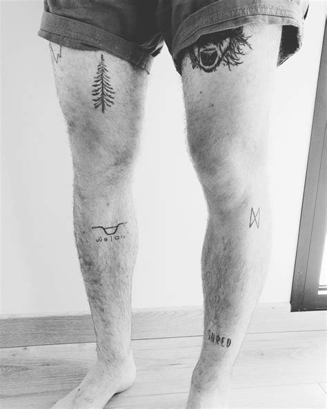 male thigh tattoo designs|cool simple thigh tattoos.